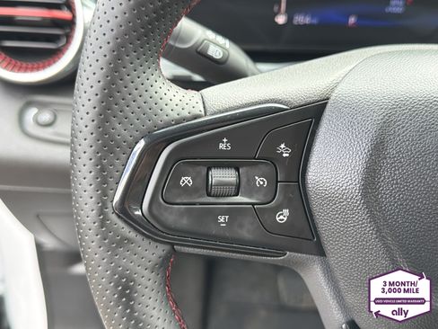 Used 2025 Chevrolet Trax RS w/ Driver Confidence Package FWD image 16