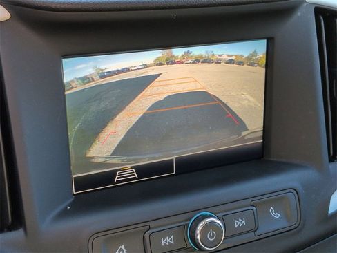 Used 2023 GMC Terrain SLE w/ Driver Convenience Package image 15