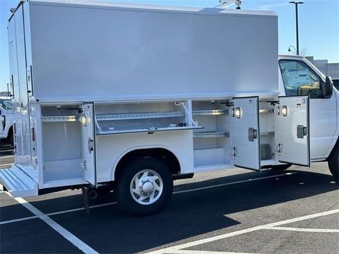 New 2025 Ford E-350 and Econoline 350 Super Duty w/ Power Equipment Group image 8