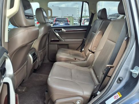 Used 2018 Lexus GX 460 Premium image 18