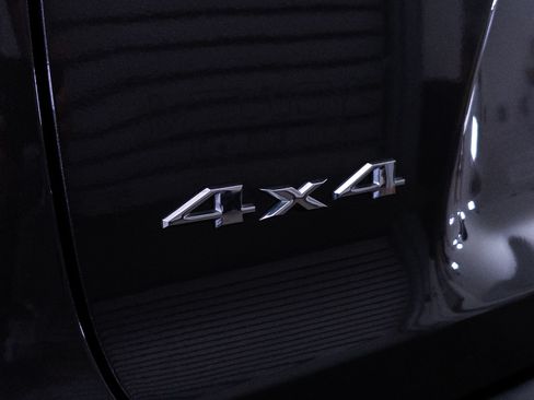 Used 2022 Jeep Cherokee Latitude Lux w/ Sun & Sound Group AWD/4WD image 5