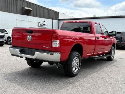Used 2024 RAM 2500 Tradesman w/ Chrome Appearance Group AWD/4WD image 5