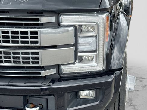 Certified 2019 Ford F450 Platinum w/ Platinum Ultimate Package AWD/4WD image 13