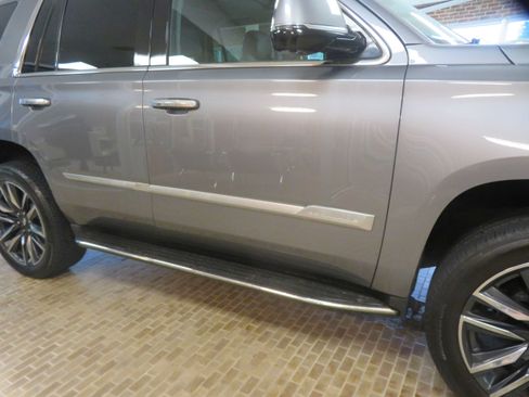 Used 2018 Cadillac Escalade Luxury AWD/4WD image 79