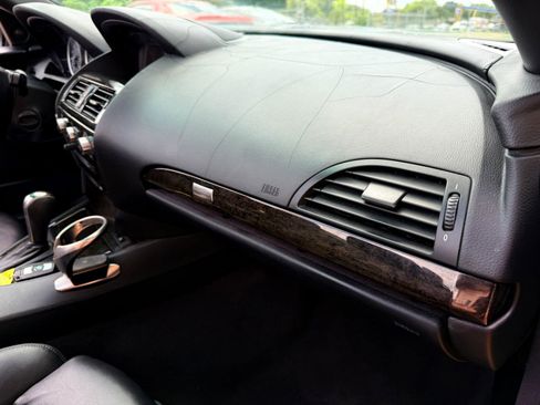 Used 2007 BMW 650i Convertible image 30