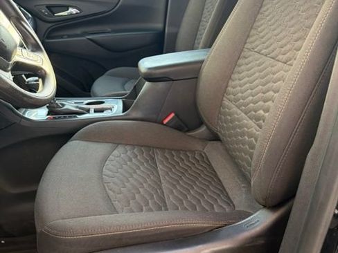 Used 2019 Chevrolet Equinox LT FWD image 14