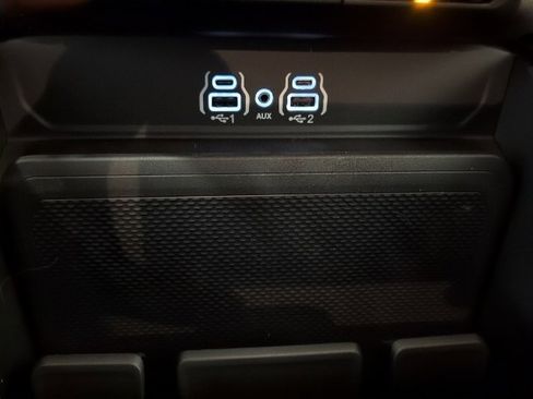 New 2026 RAM 1500 4x4 Crew Cab image 27