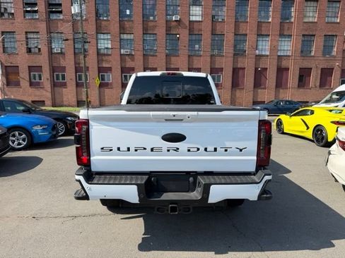 Used 2023 Ford F250 Lariat w/ Lariat Ultimate Package AWD/4WD image 6