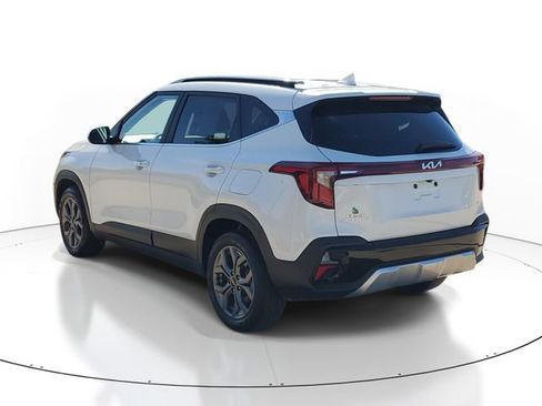 Used 2024 Kia Seltos S AWD/4WD image 3