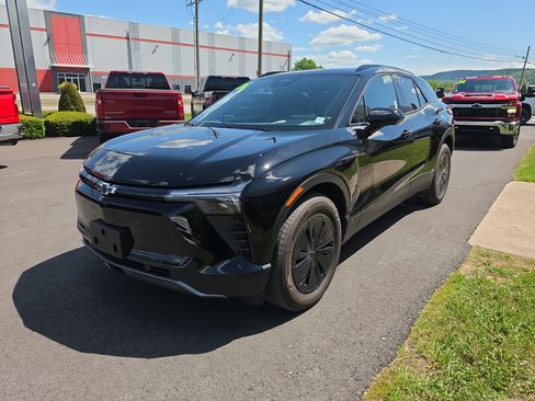 New 2025 Chevrolet Blazer EV LT AWD/4WD image 8