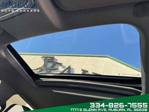 Used 2024 GMC Sierra 2500 SLT w/ SLT Premium Package image 25