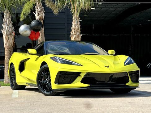 Used 2022 Chevrolet Corvette Stingray Premium Conv w/ Z51 Performance Package image 3