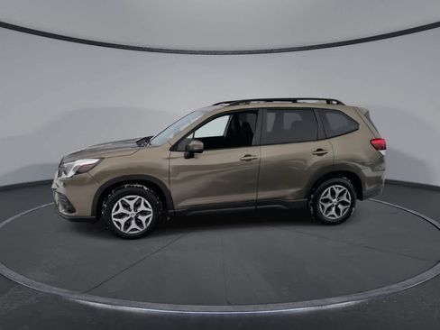 Certified 2023 Subaru Forester Premium image 4
