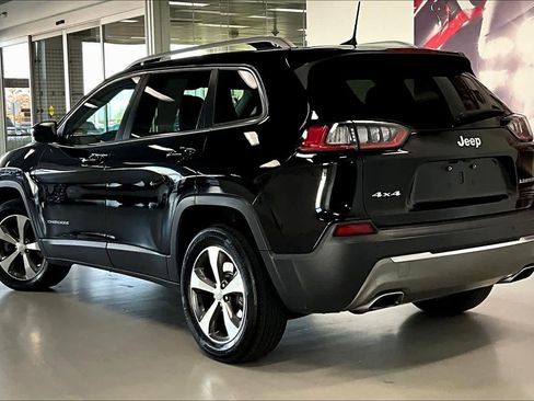 Used 2020 Jeep Cherokee Limited image 4
