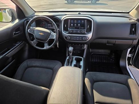 Used 2022 Chevrolet Colorado LT w/ Fleet Safety Package RWD image 38