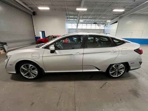 Used 2019 Honda Clarity Plug-In Hybrid image 6