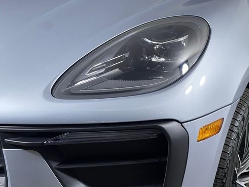 Certified 2026 Porsche Macan AWD/4WD image 15