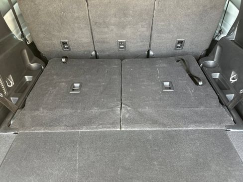 Used 2023 Ford Explorer XLT w/ Equipment Group 202A RWD image 16