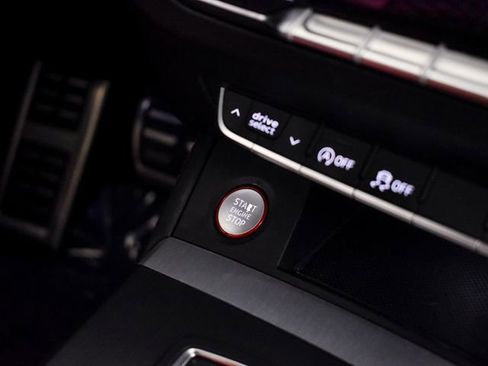 Used 2019 Audi SQ5 Premium Plus w/ Premium Plus Package image 33