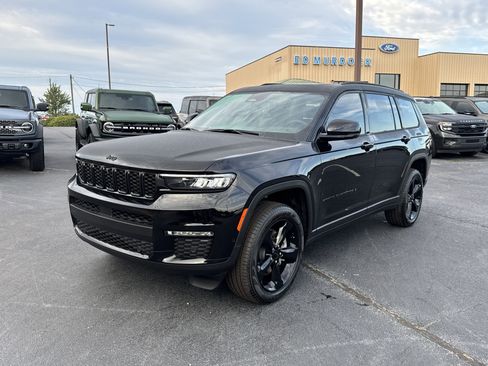 New 2025 Jeep Grand Cherokee L Limited w/ Luxury Tech Group II image 2