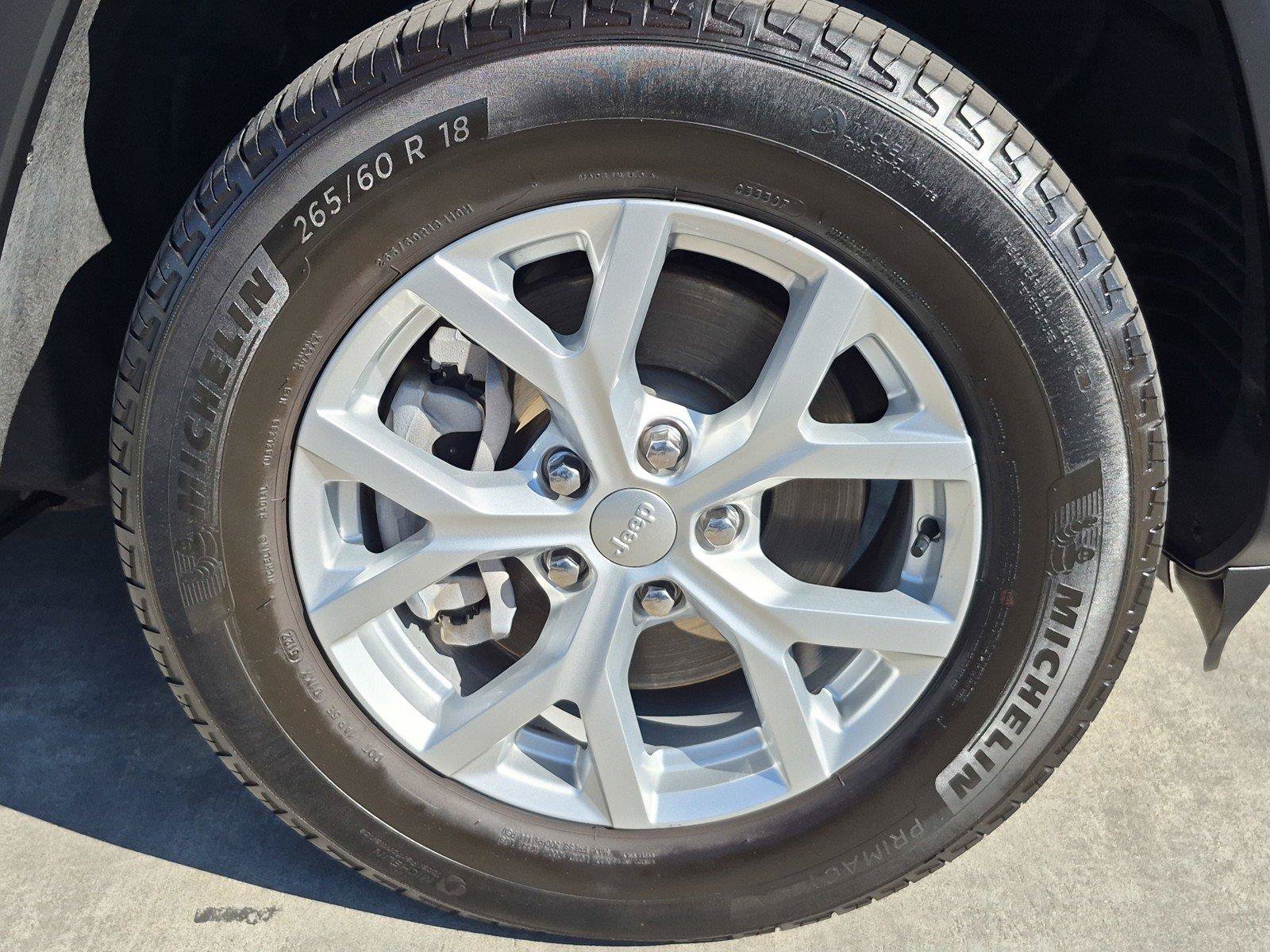 Used 2023 Jeep Grand Cherokee L Limited RWD image 12
