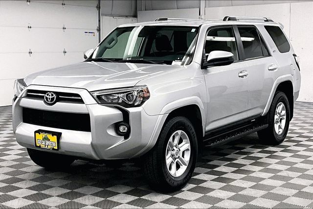 Used 2024 Toyota 4Runner SR5 AWD/4WD image 11