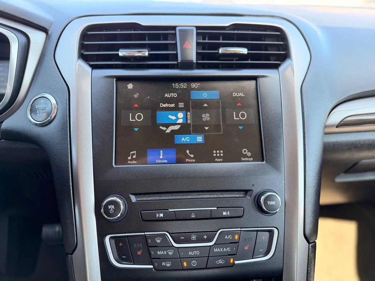 Used 2017 Ford Fusion SE w/ Equipment Group 602A FWD image 50