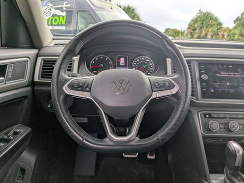 Used 2021 Volkswagen Atlas SE w/ Towing Package FWD image 12