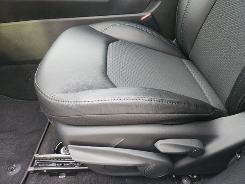 New 2026 Jeep Compass Latitude image 19