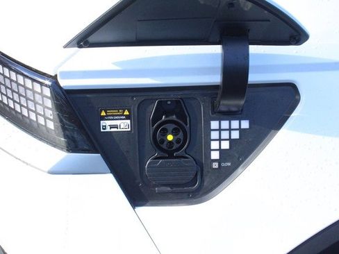 New 2024 Hyundai Ioniq 5 SEL image 10