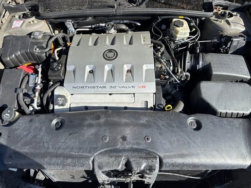 Used 2003 Cadillac De Ville w/ Comfort & Convenience Package image 21