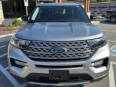Used 2021 Ford Explorer Limited w/ Equipment Group 301A AWD/4WD image 10