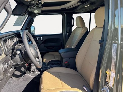 New 2026 Jeep Gladiator Willys AWD/4WD image 35