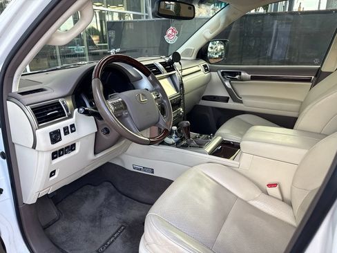 Used 2018 Lexus GX 460 Luxury AWD/4WD image 5