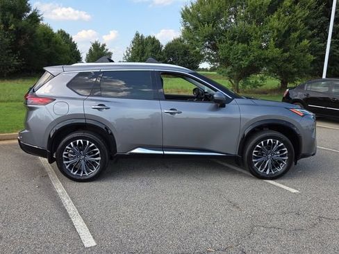 New 2026 Nissan Rogue Platinum AWD/4WD image 13