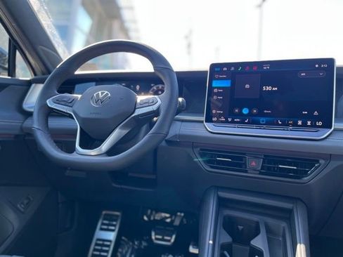 New 2026 Volkswagen Tiguan SE R-Line image 30