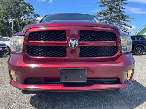 Used 2018 RAM 1500 Express w/ Express Value Package AWD/4WD image 3