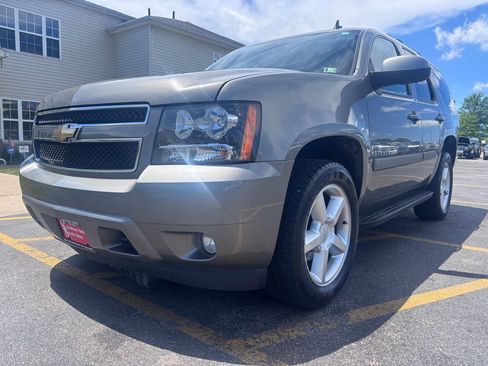 Used 2008 Chevrolet Tahoe LT w/ LT Preferred Equipment Group AWD/4WD image 2