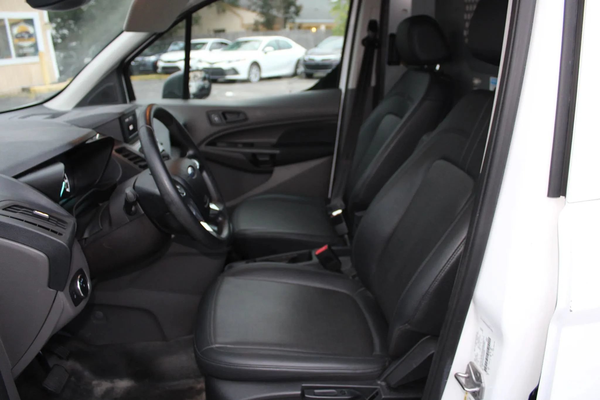 Used 2019 Ford Transit Connect XL FWD image 28