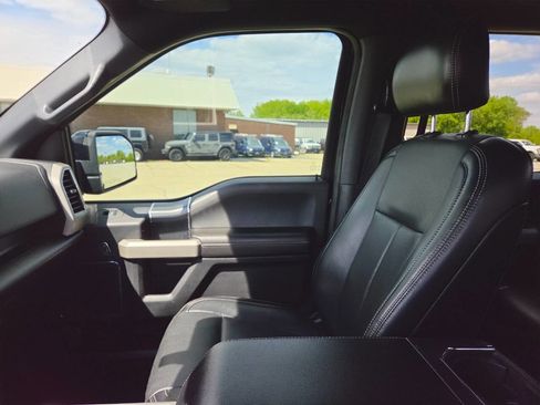 Used 2018 Ford F150 Lariat w/ Equipment Group 502A Luxury AWD/4WD image 24