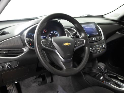 Used 2022 Chevrolet Malibu LS image 5