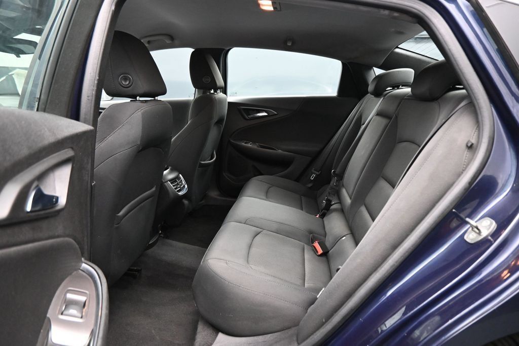 Used 2016 Chevrolet Malibu LT FWD image 23