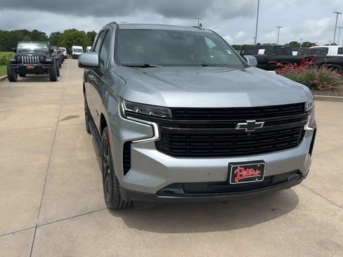 Used 2024 Chevrolet Tahoe RST w/ Luxury Package AWD/4WD image 4