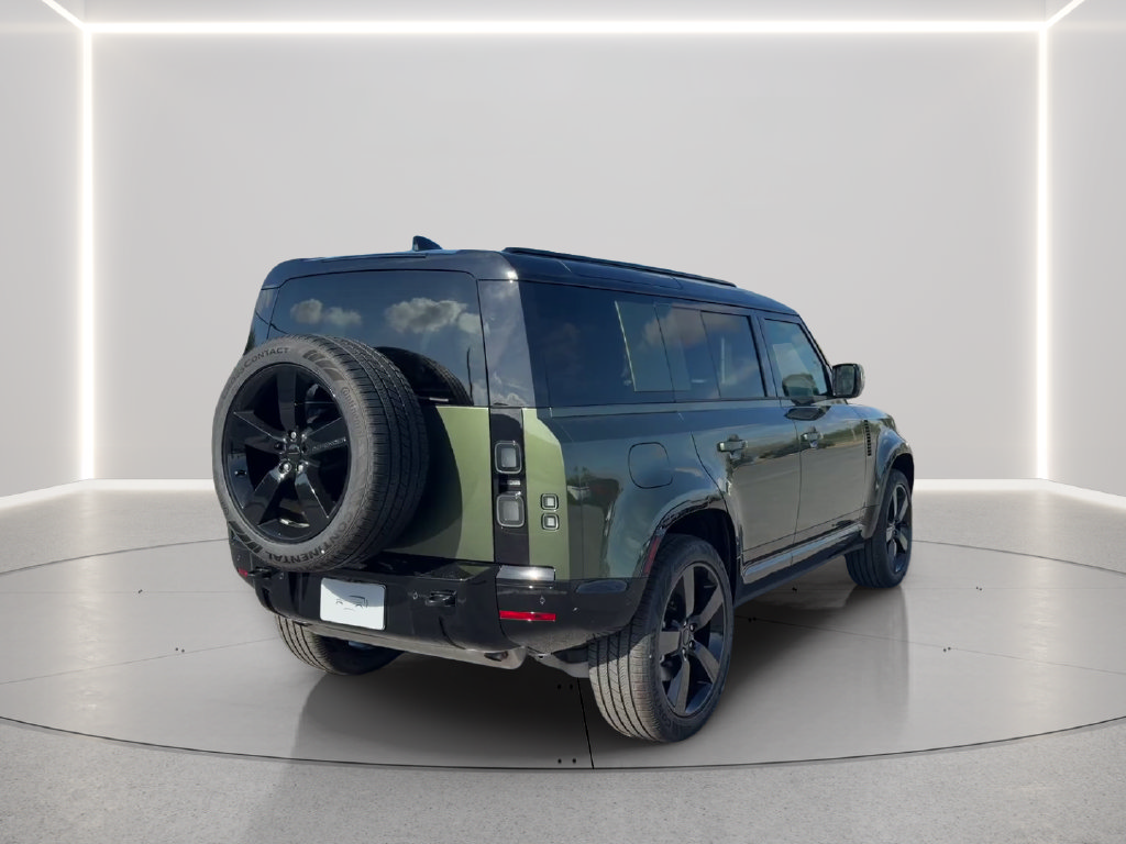 New 2026 Land Rover Defender 110 X-Dynamic SE AWD/4WD image 5