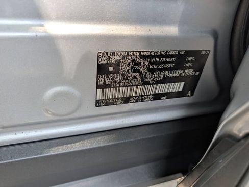 Used 2024 Toyota RAV4 XLE FWD image 35
