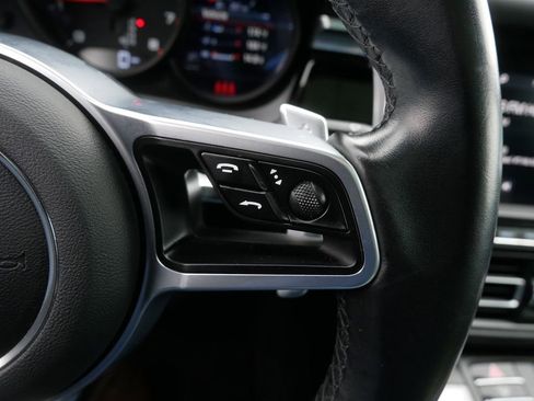 Used 2021 Porsche Macan image 23