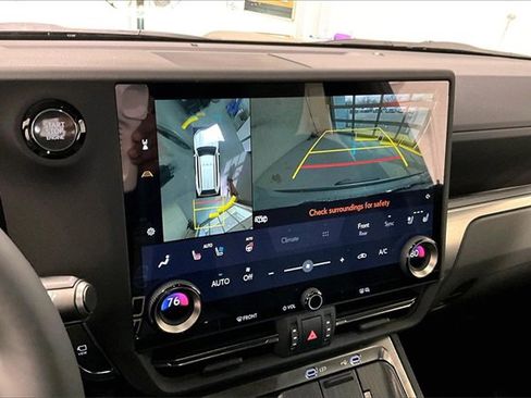 Used 2025 Lexus GX 550 image 14