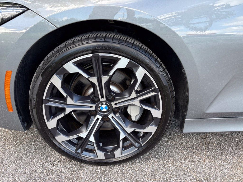 Used 2026 BMW 330i xDrive Sedan AWD/4WD image 9