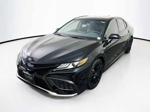 Used 2021 Toyota Camry XSE w/ Cold Weather Package image 3