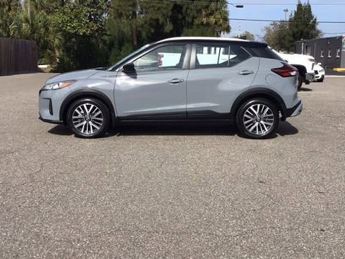Used 2024 Nissan Kicks SV image 8